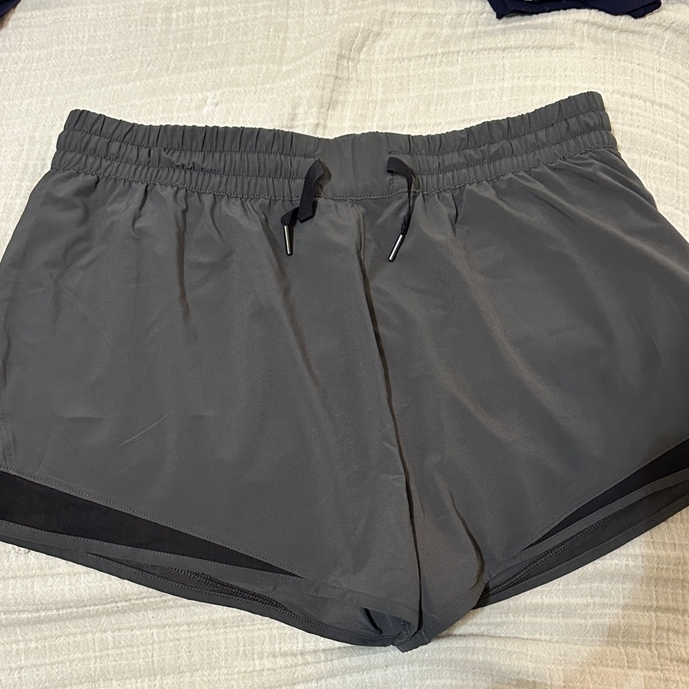 Katy Hearn Stori Intro 2 1/2’ Shorts